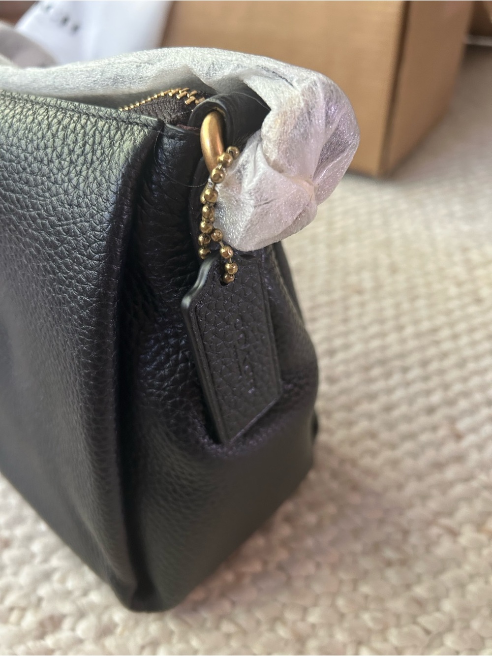 COACH Classic Black Leather Shoulder Bag - Picture 6 of 11